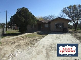 77 Argelia St, Eagle Pass, TX 78852