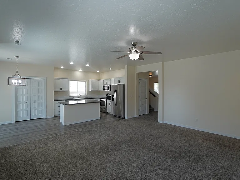 3061 W Silver River St — Photo 6