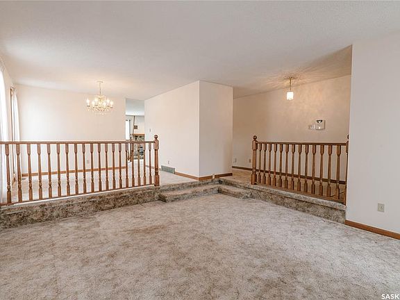 4th image of 463 Christopher ROAD