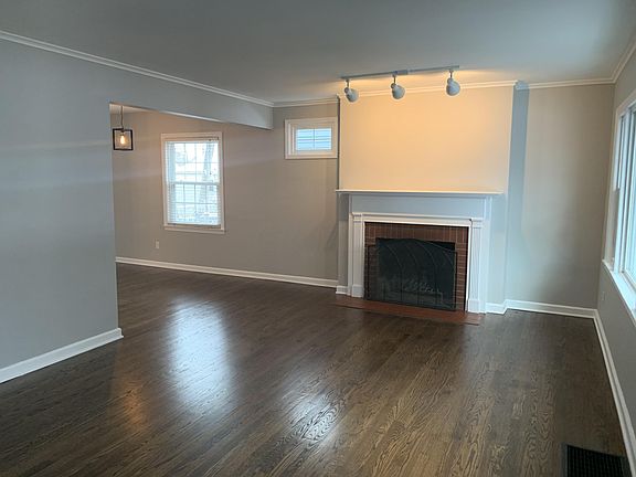 5th image of 53 Howard Ave