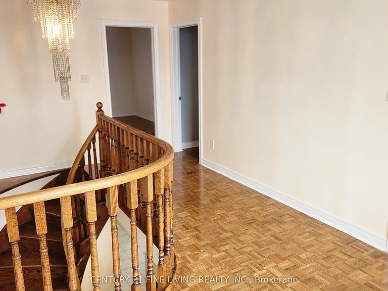 44 Reuben Ave — Photo 25