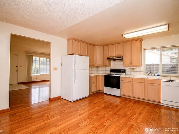2nd image of 1778 Olivetree Dr