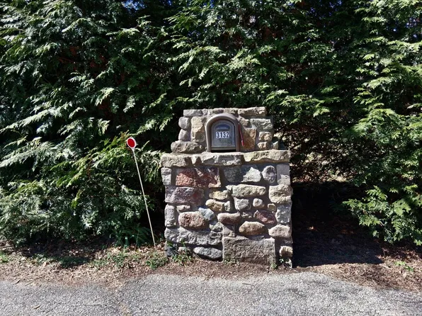 3132 W 61st St, Indianapolis, IN 46228