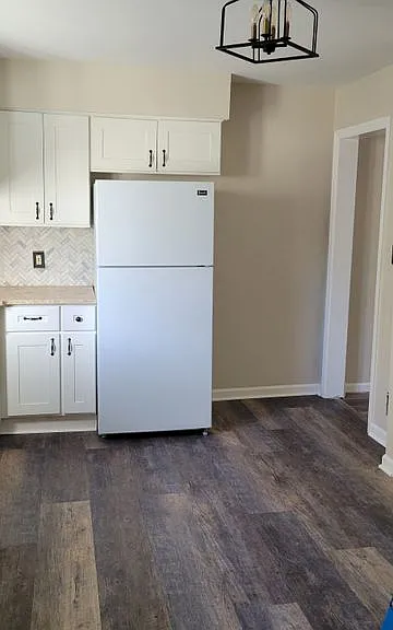 87 Jackson Ave — Photo 3