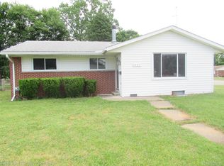 2687 Wilshire St, Westland, MI 48186
