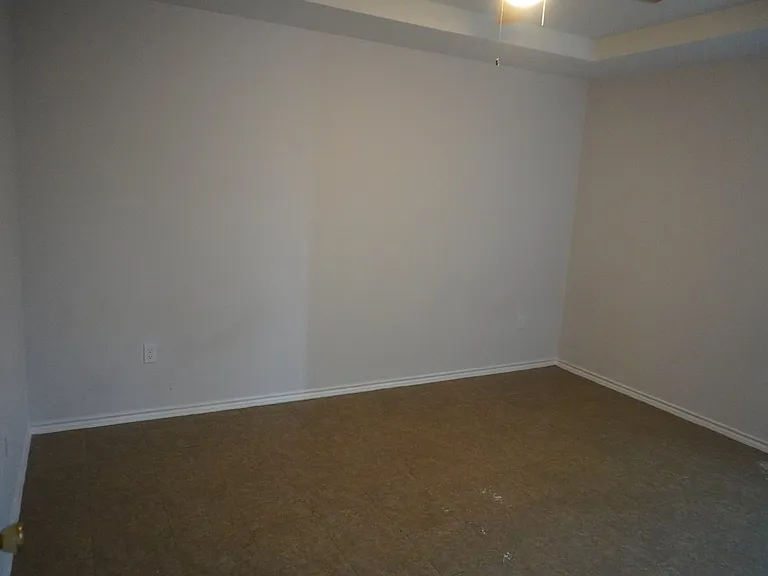 1306 N Moorefield Rd — Photo 10