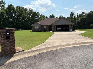 222 Castle Rd, Austin, AR 72007