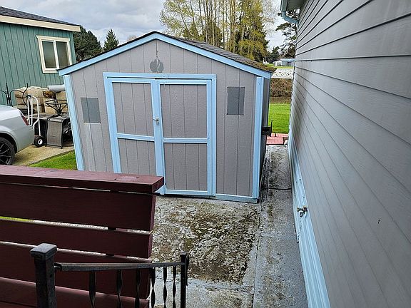 3rd image of 4400 Ocean Beach Hwy Unit 28