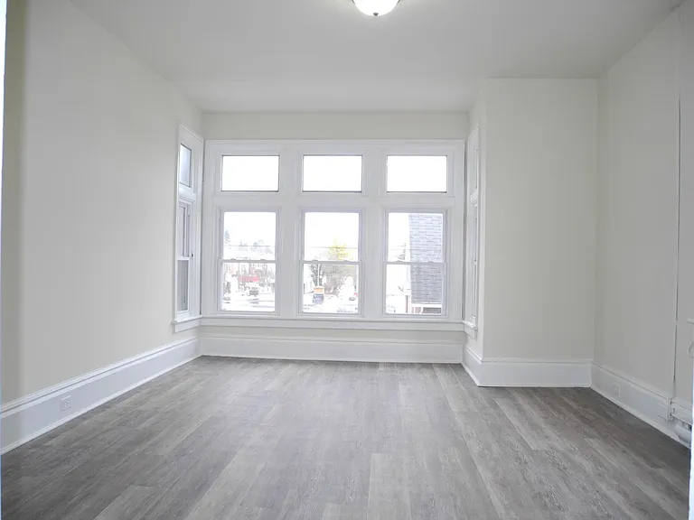 32 S Potomac St #2 — Photo 4