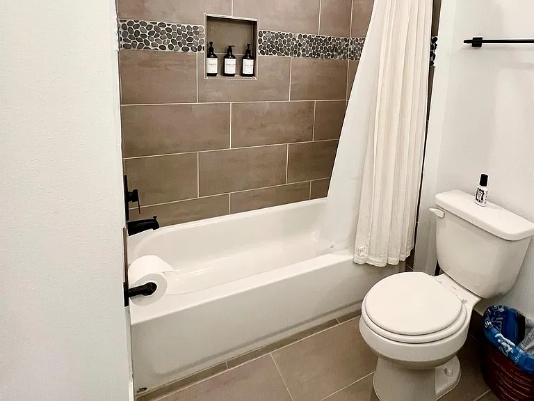7713 Johanna Park Dr — Photo 22