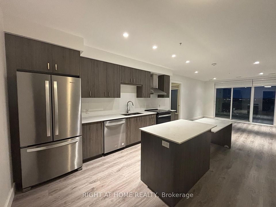 1st image of 15 Glebe St #2007