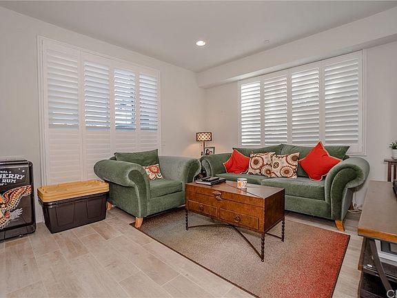 4th image of 5795 Acacia Ln