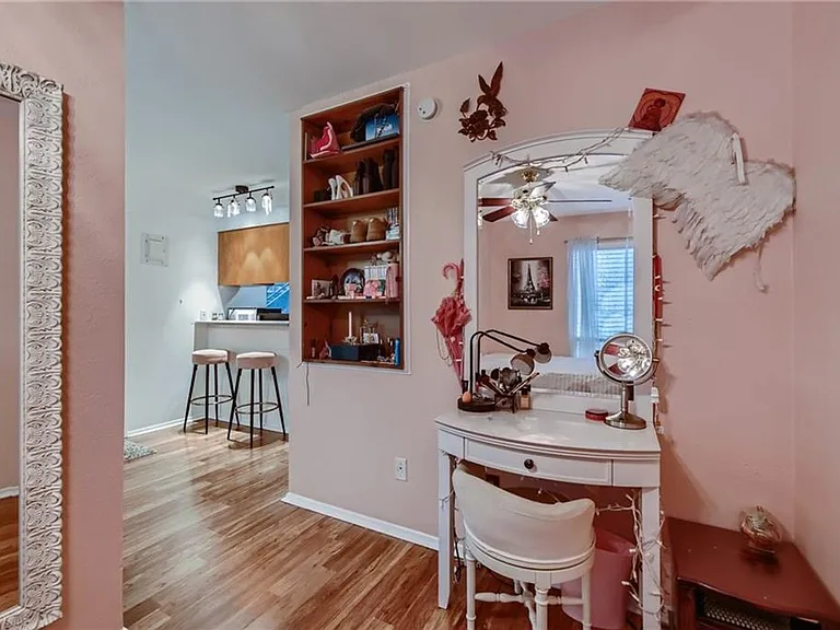 1011 W 23rd St #103 — Photo 10