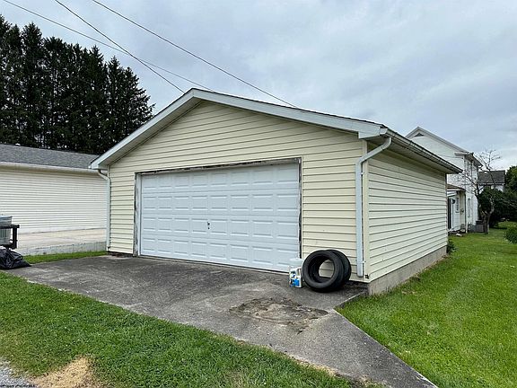 2nd image of 607 Yokum St