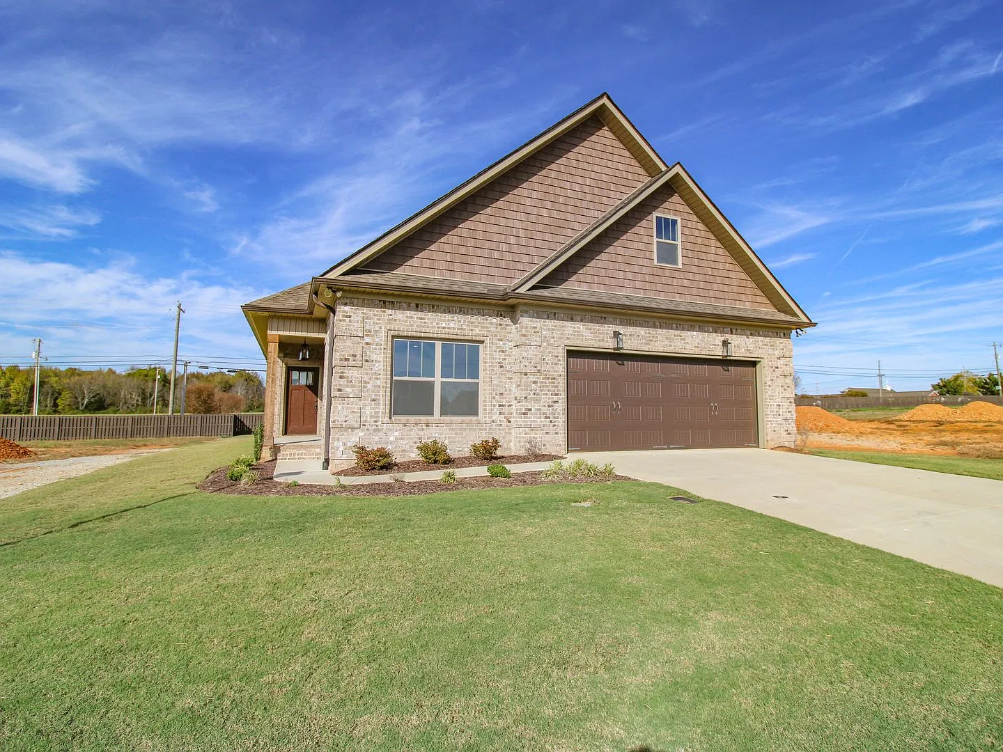 New Home And Move In Ready! — Photo 1