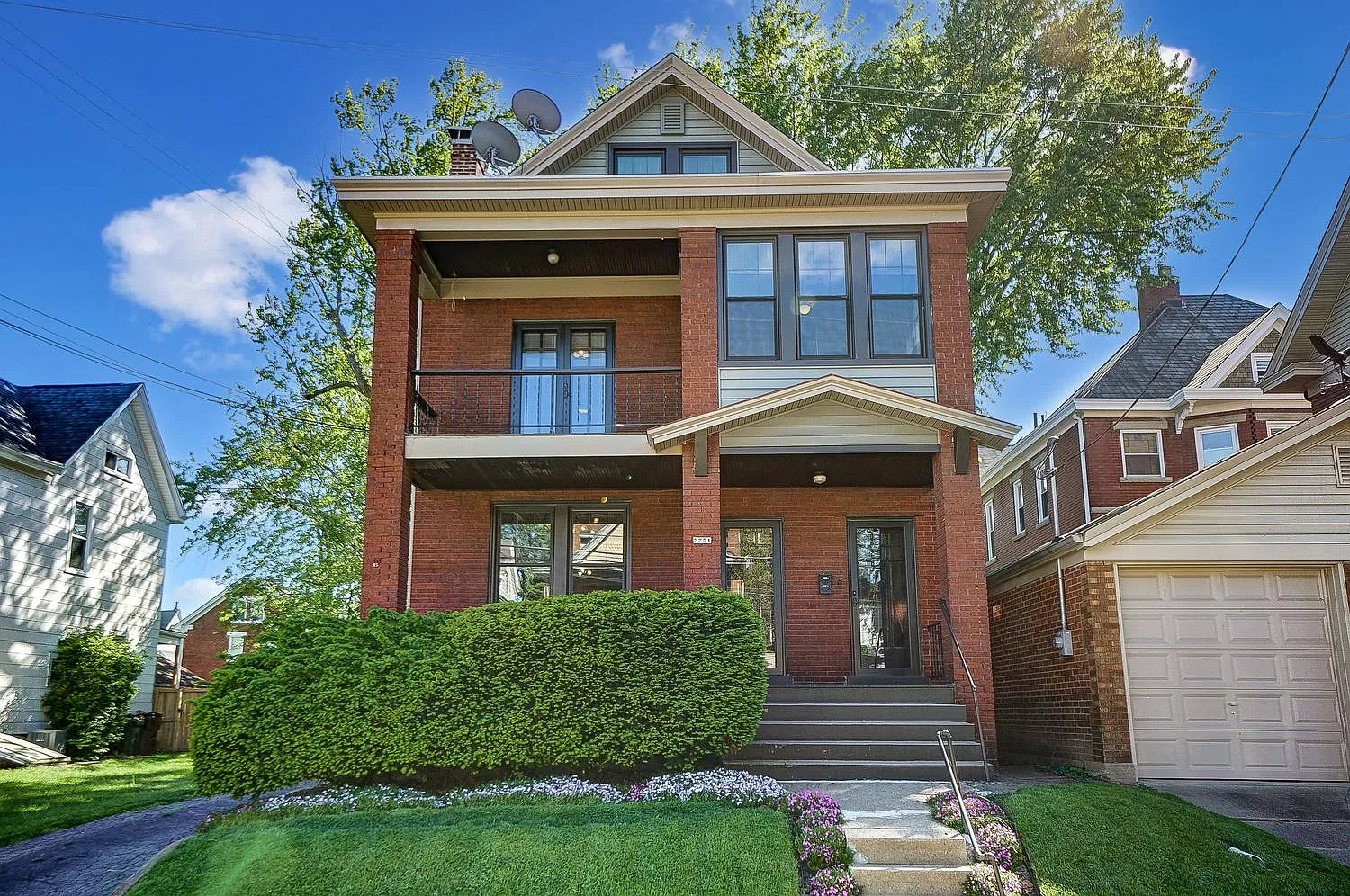 2251 Washington Ave — Photo 1
