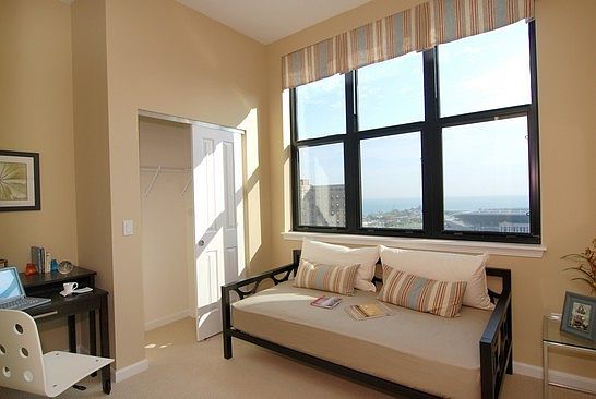 2nd image of 1464 S Michigan Ave APT 1901
