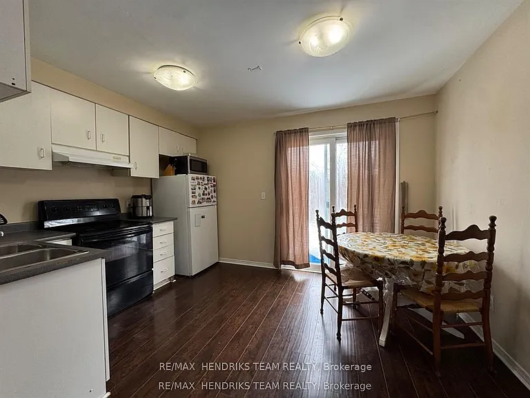 308 Oakdale Ave — Photo 2