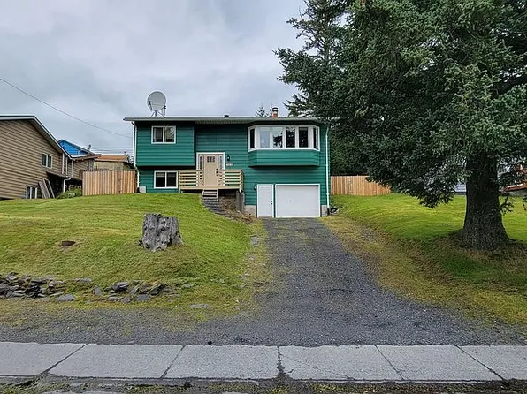 1319 Larch St, Kodiak, AK 99615