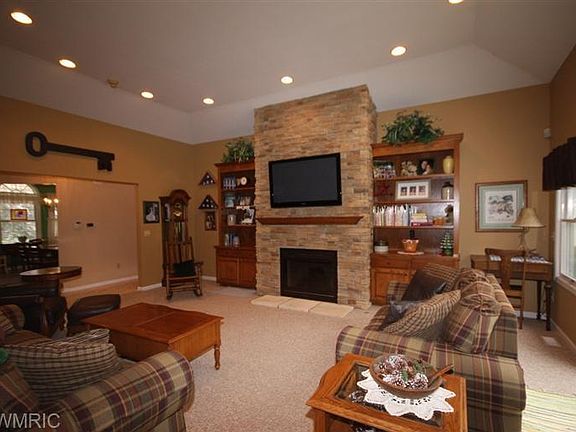 5th image of 182 Sunnywood Dr