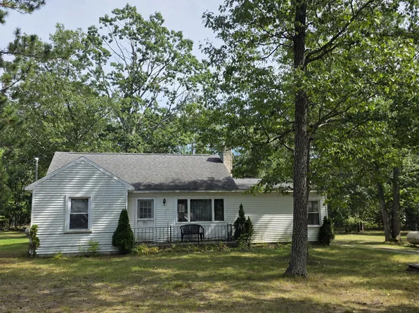 5558 Buck St, Oscoda, MI 48750