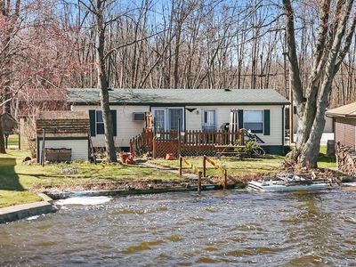 56 W Waldron Lake Dr, Wawaka, IN, 46794