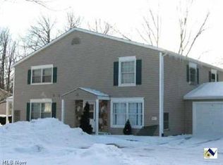300 Canterbury Ln, Medina, OH