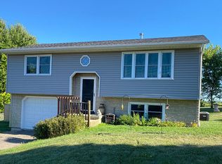 106 Ruste Rd, Barneveld, WI 53507