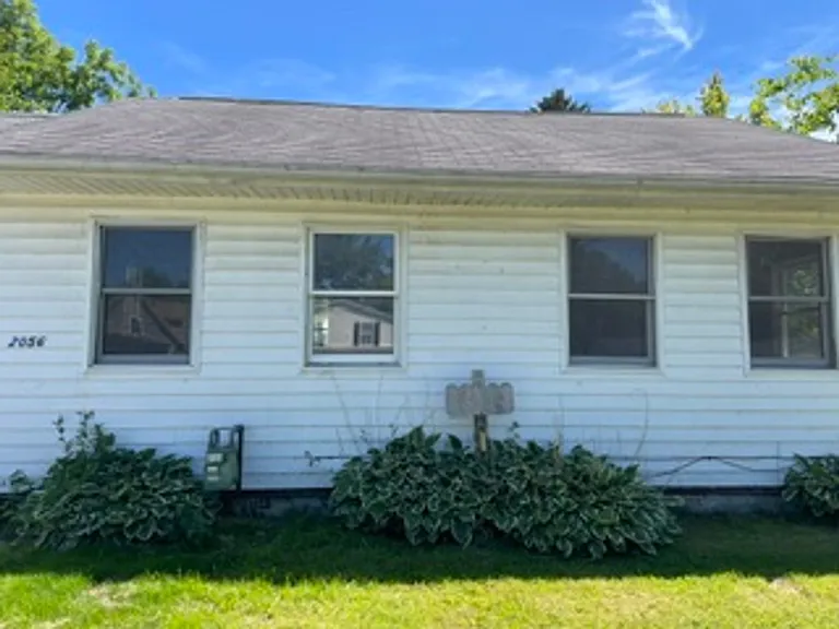 2056 McKinley Ave — Photo 2