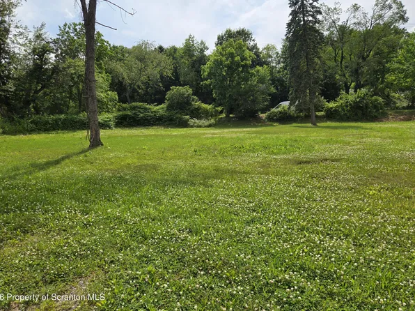 307 Keyser Ave, Old Forge, PA 18518