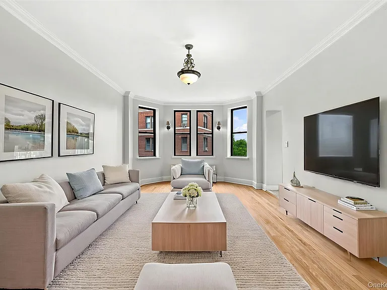 11 Alden Rd #5L — Photo 4