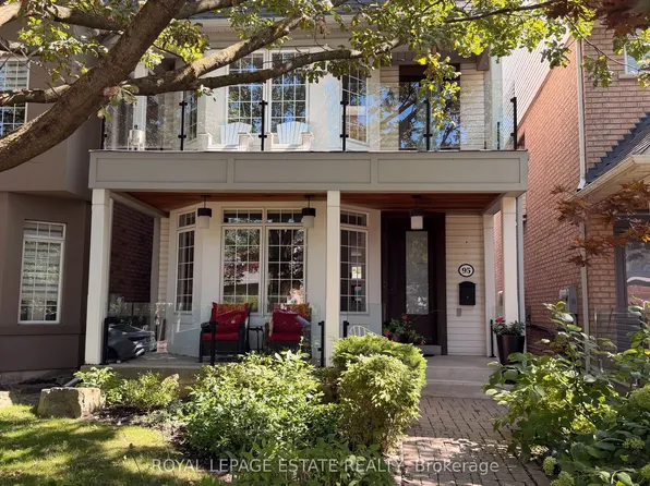 95 Boardwalk Dr, Toronto, ON M4L 3X9