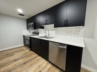 8049 Cedric Mah Rd NW #BASEMENT, Edmonton, AB T5G2Z5
