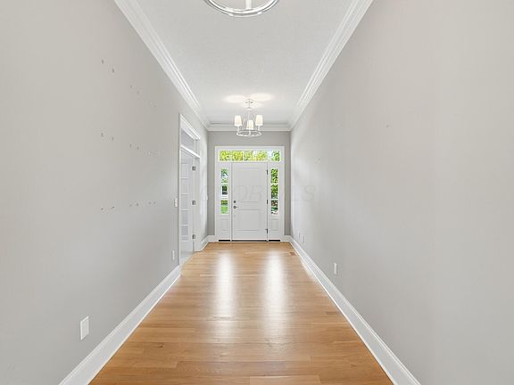 5th image of 10754 Arrowwood Dr