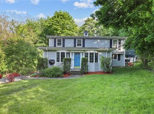 27 Montrose Station Rd, Montrose, NY 10548