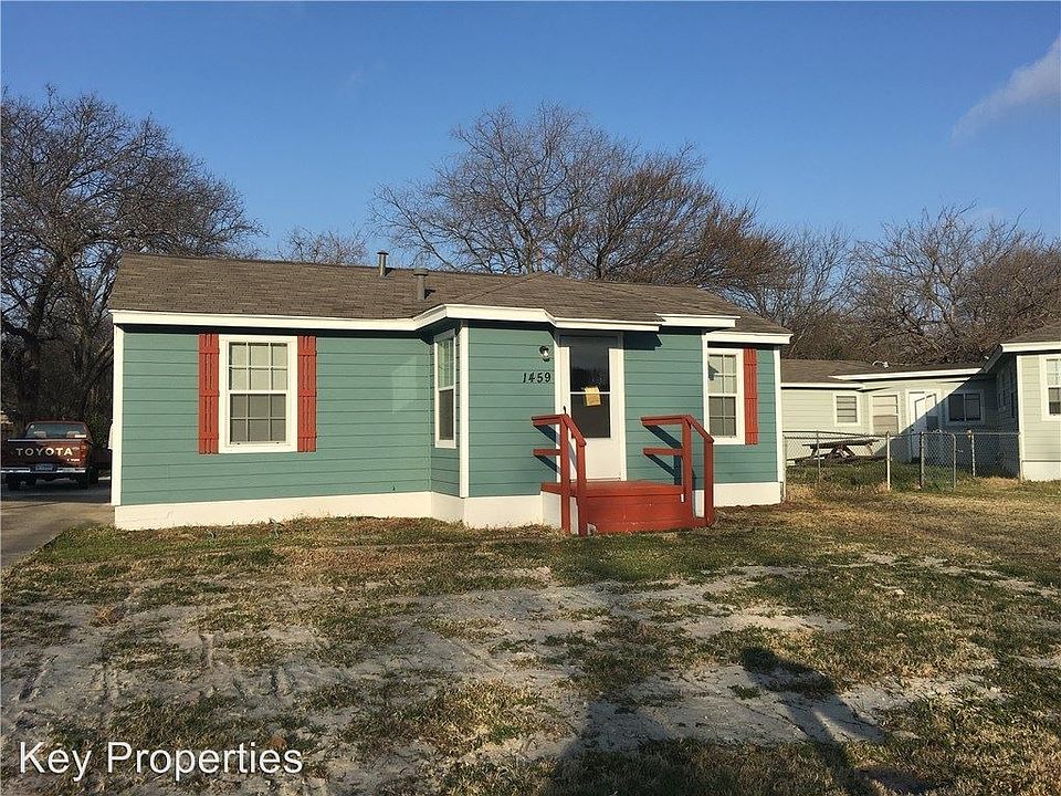 1st image of 1459 Long Ave