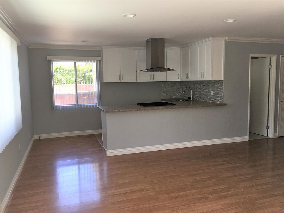 Living/Kitchen