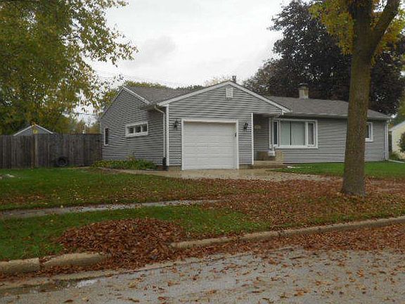 3rd image of 1352 Meadow Lark Ln