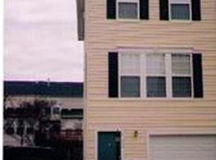 23088 Fontwell Sq, Sterling, VA 20166