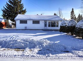 241 Lakeview Rd, Loyalist, ON K0H1G0