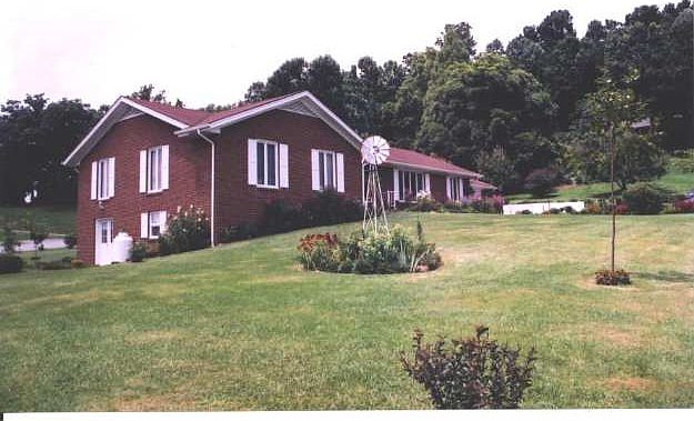 2nd image of 212 Anvil Rock Rd