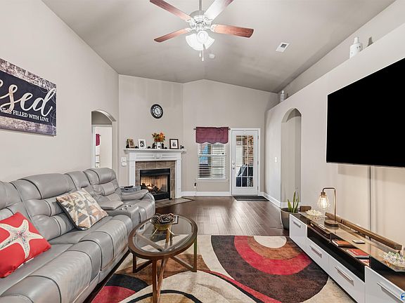4th image of 201 Ashbrook Cir