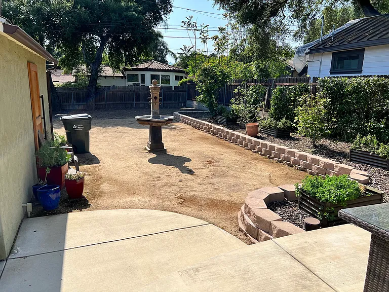 4319 Bel Aire Dr — Photo 13