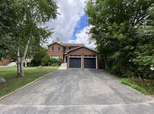 2 Westwood Ln #BASEMENT, Richmond Hill, ON L4C 6X9