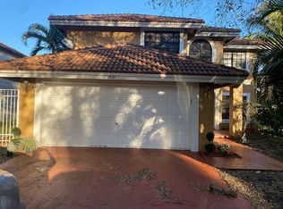 1421 SW 87th Ter, Pembroke Pines, FL 33025