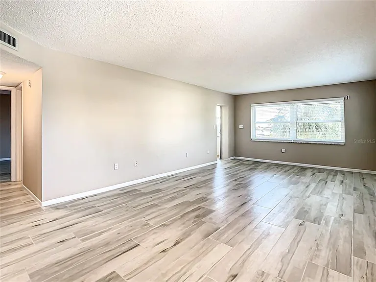 4575 Cove Cir #309 — Photo 7