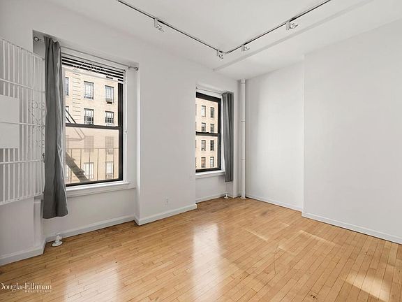 4th image of 352 W 56th St APT 4A