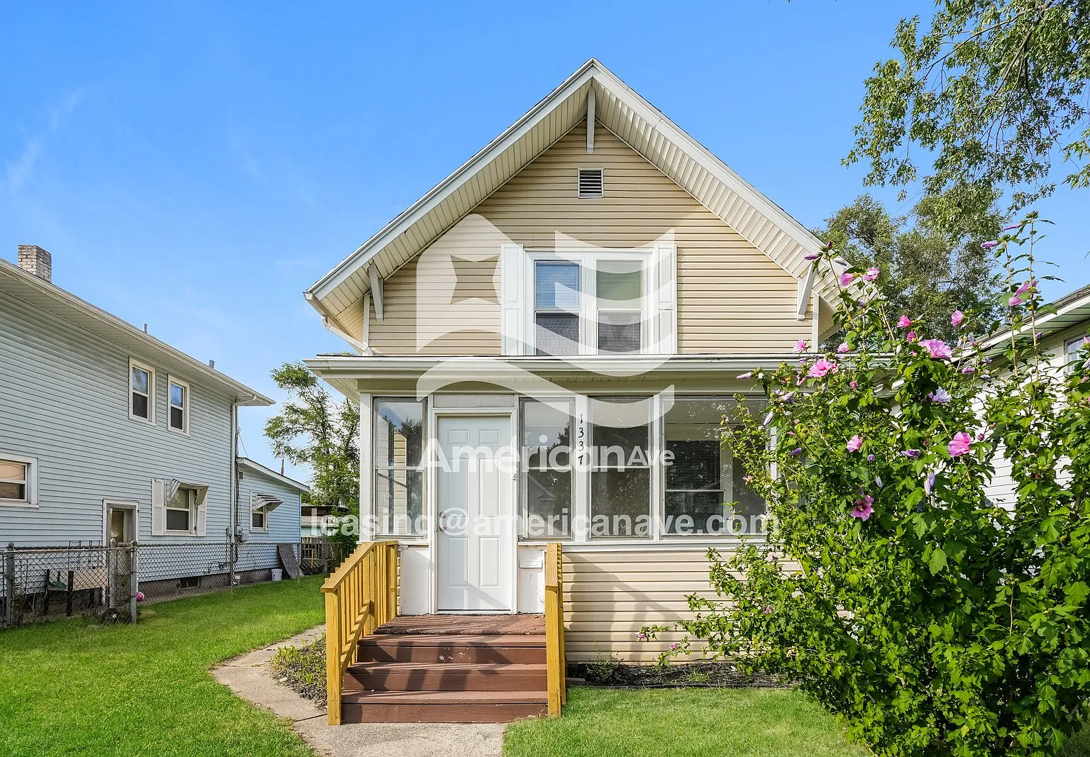 2 bed, 1.0 bath, 1130 sqft, $1,097 — Photo 1