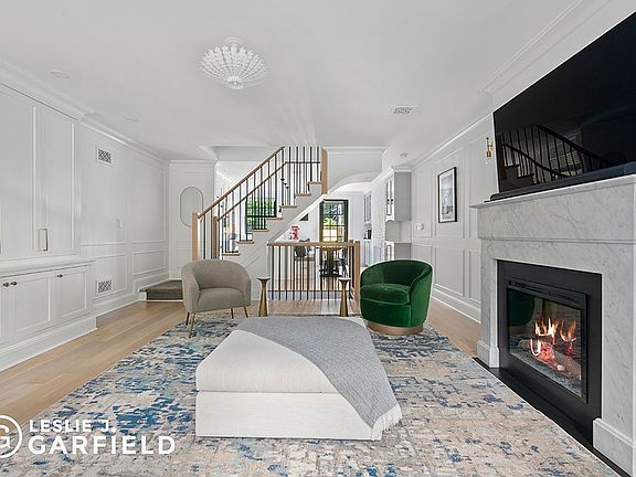 3rd image of 44 Joralemon St