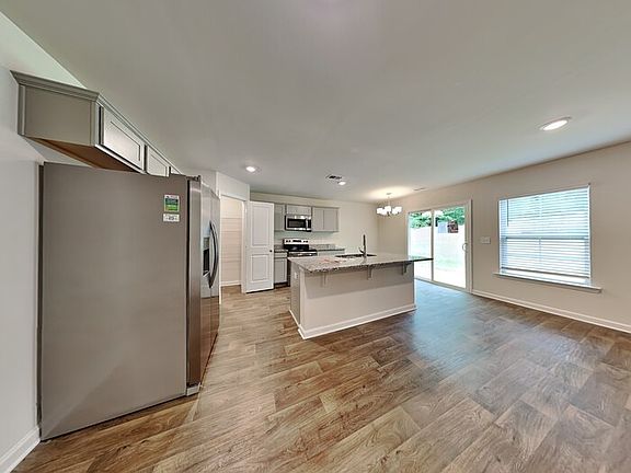 4th image of 274 Bent Holly Dr